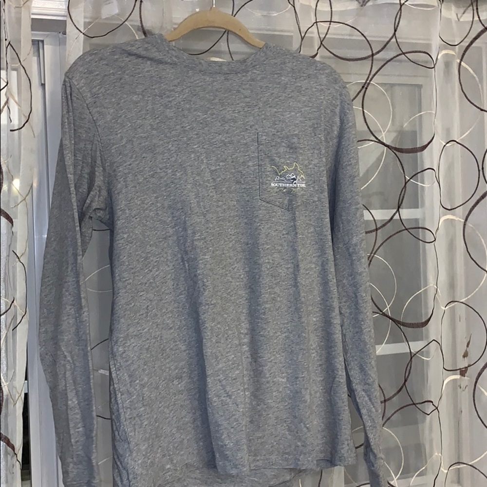 Southern tide long sleve shirt